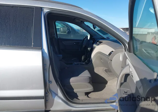 1GNKRFEDXEJ116215: 44272750