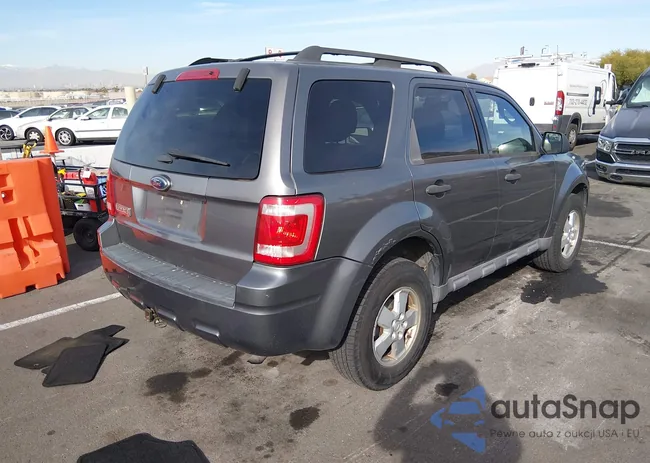 1FMCU03G89KA26871: 44272787