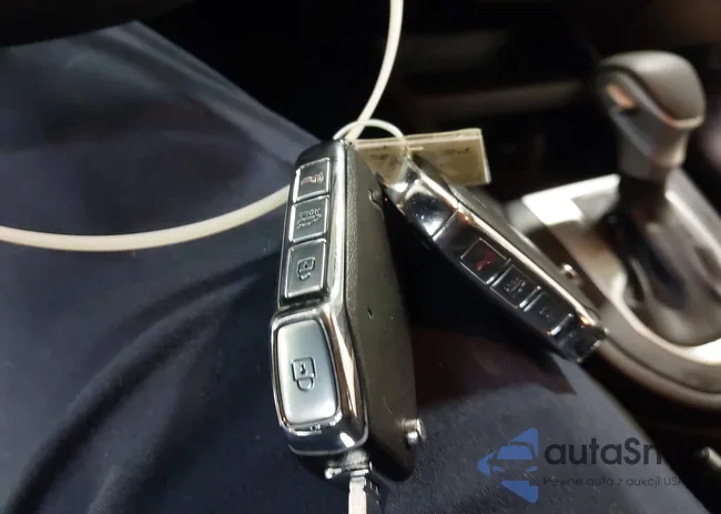 3KPF24AD1PE521825: 44272925