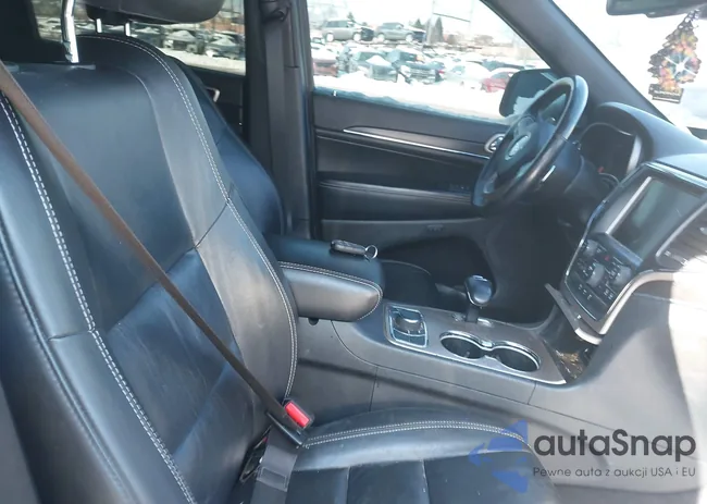 1C4RJFBG9FC605675: 44274154