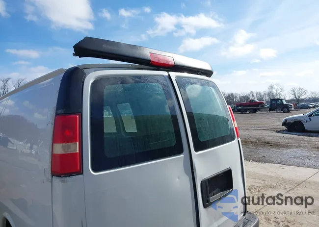 1GTW7FCA9D1158303: 44274271