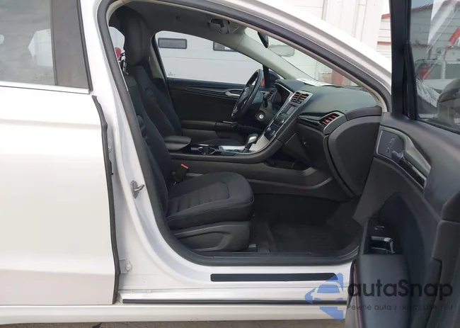 3FA6P0H71ER165852: 44274273