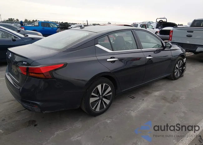 1N4BL4DV2KC109564: 44274396