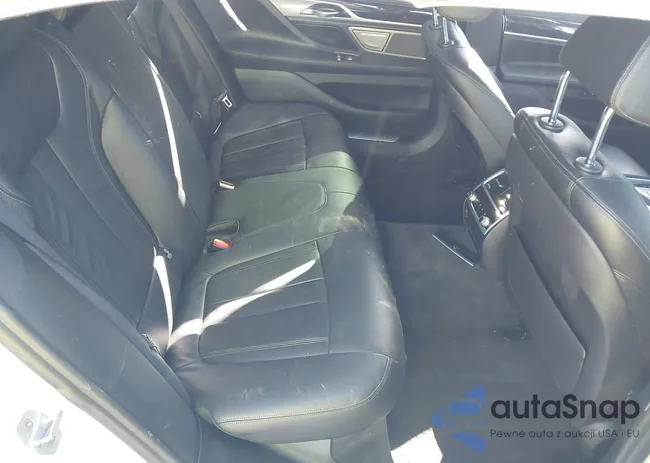 WBA7E2C58KB454326: 44274478