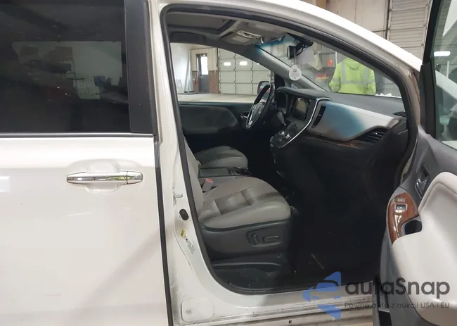 5TDYK3DC6FS638214: 44274626