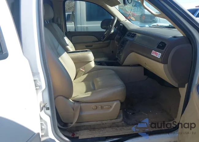 1GNFC26059R249611: 44274644