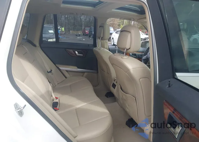 WDCGG8HBXCF890713: 44274661