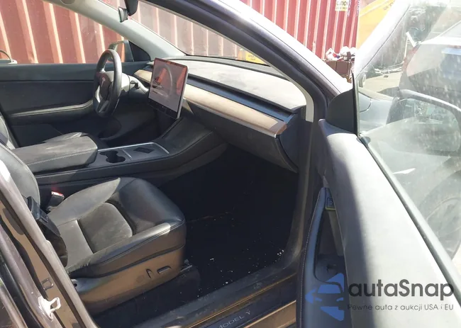 5YJYGDEE5MF241683: 44273688