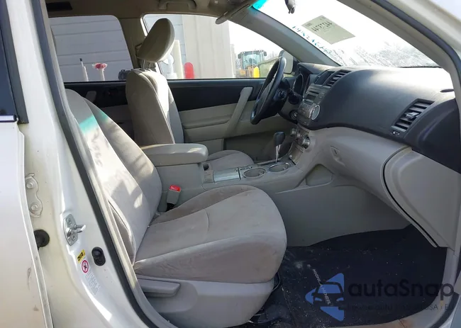 5TDZA3EH0CS028998: 44273744