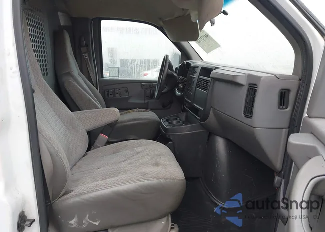 1GCGG25U731116795: 44273756