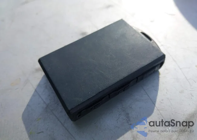 YSMFG3KA5RL219422: 44273897