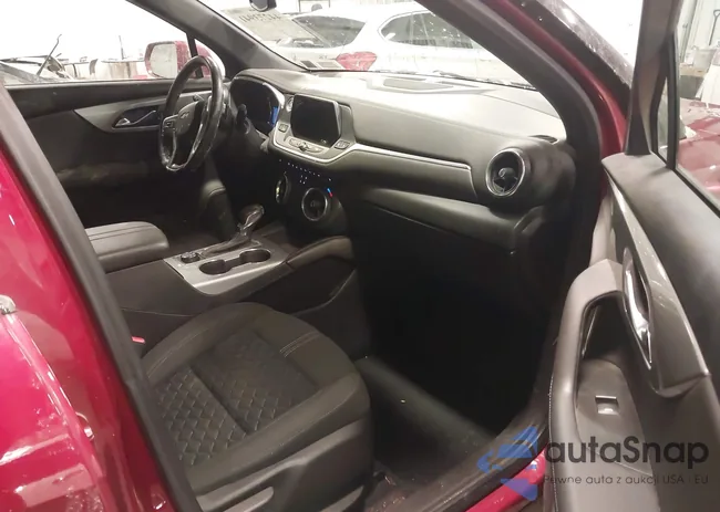 3GNKBHRS7LS647943: 44273941