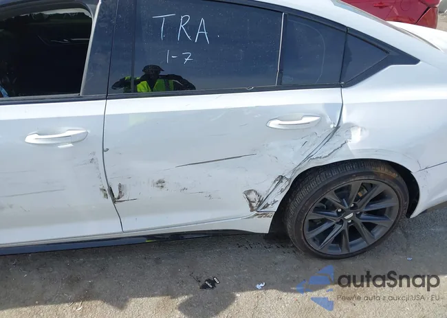 1G6DP5RKXM0146574: 44273980