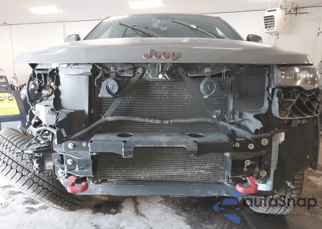 1C4RJFLG8LC194313: 44275145