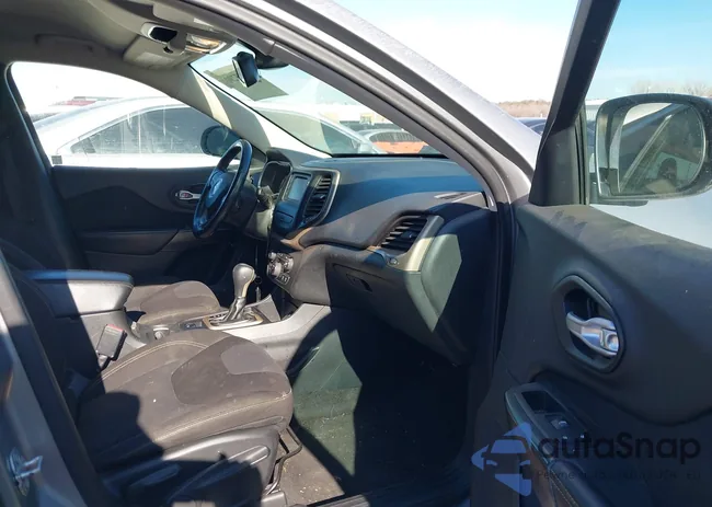 1C4PJLCB4FW781122: 44275290