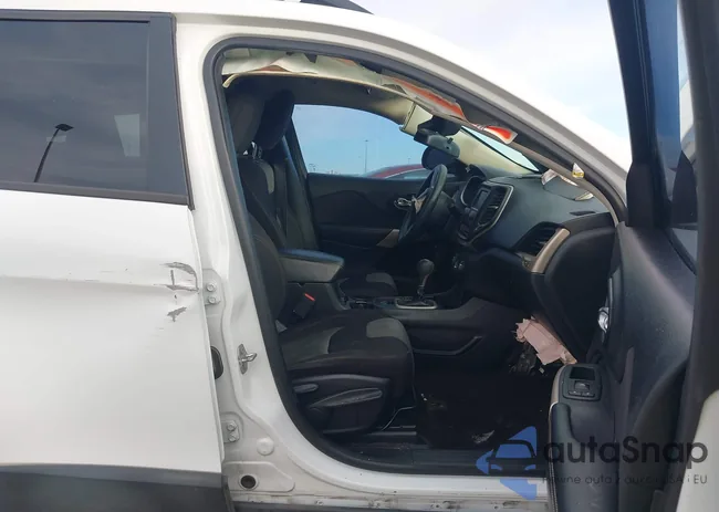 1C4PJLAB7HW573029: 44275324