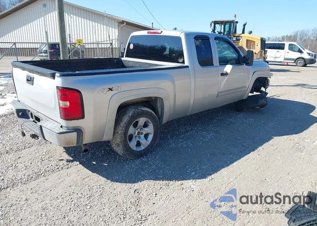 1GCRKREAXBZ207372: 44275544