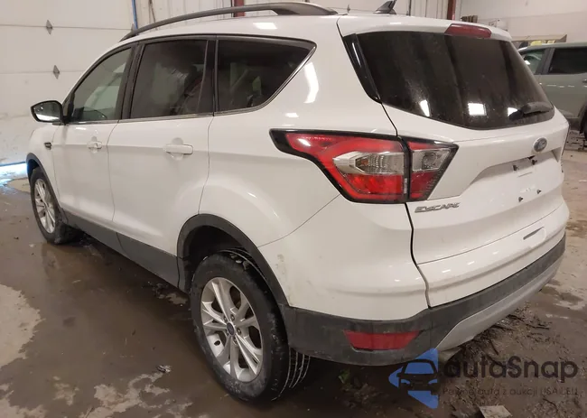 1FMCU0GD9JUA08548: 44275590