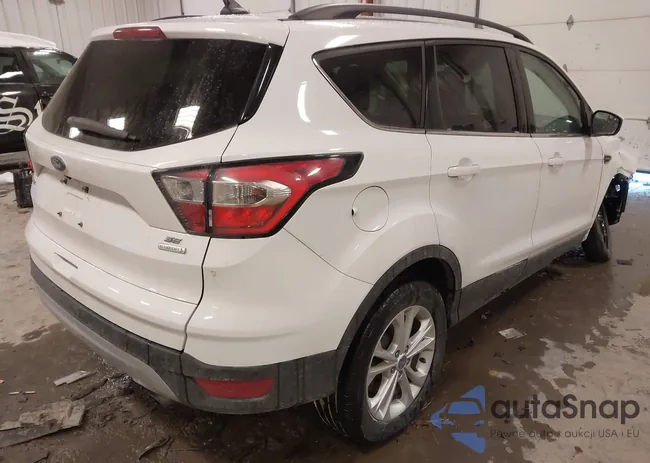 1FMCU0GD9JUA08548: 44275590