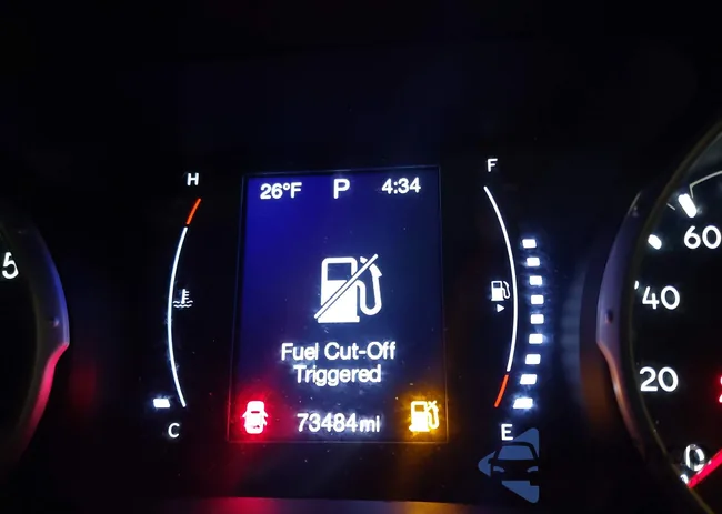 3C4NJDBB8KT838985: 44274693