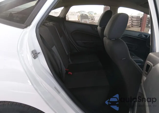 3FADP4AJ5FM215977: 44274712