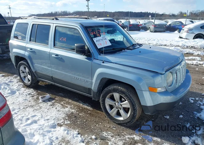 1C4NJRFB7DD108775: 44274718