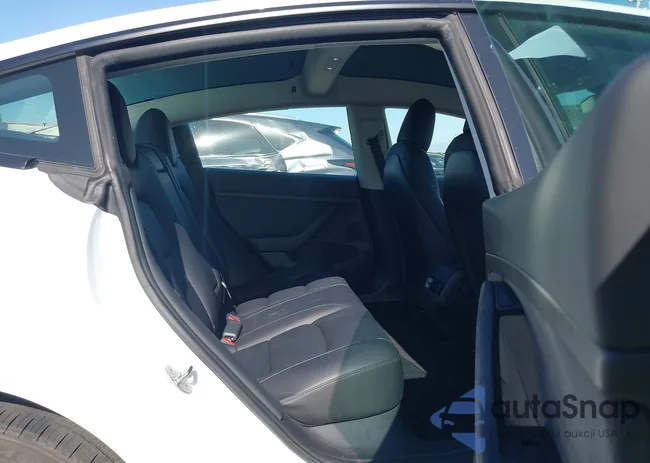 5YJ3E1EA9PF402410: 44274805