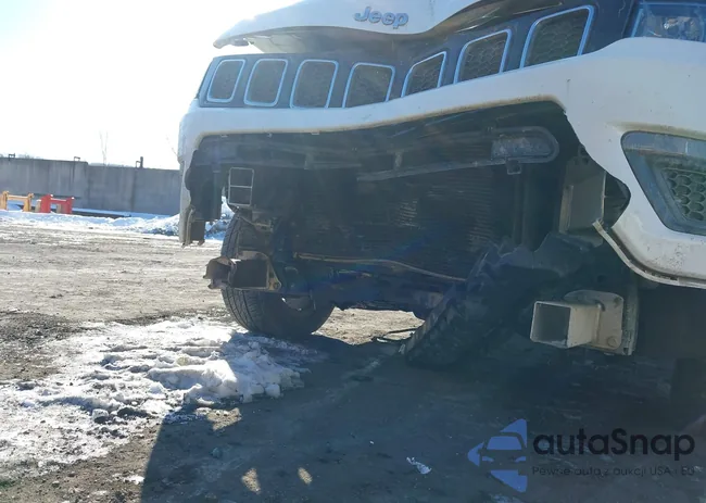 3C4NJCABXJT105671: 44274807