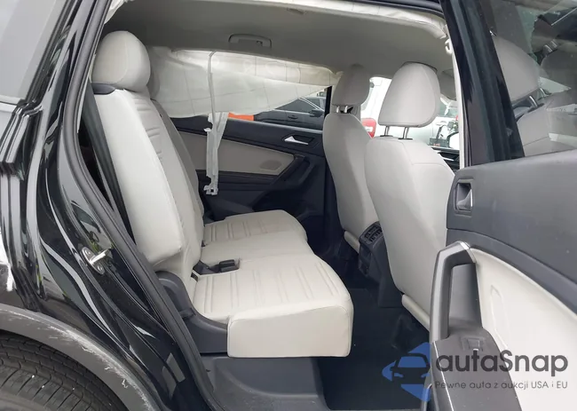 3VVRB7AX6RM234144: 44274926