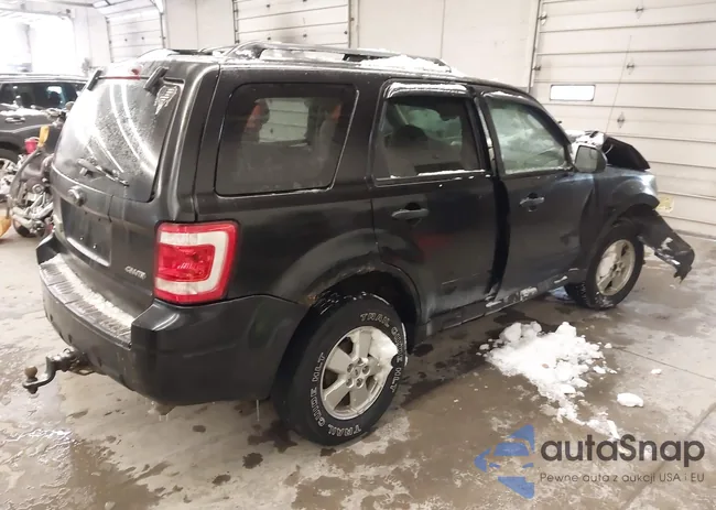 1FMCU9D72BKB18650: 44274932