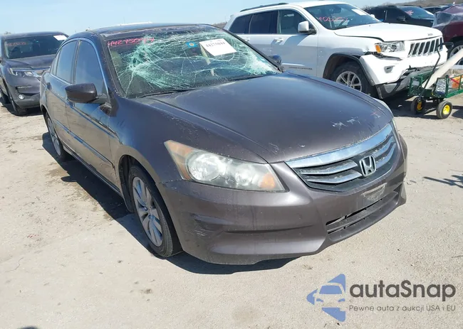 1HGCP2F85CA112195: 44275044