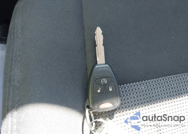 1C4NJCEB4DD102544: 44276198