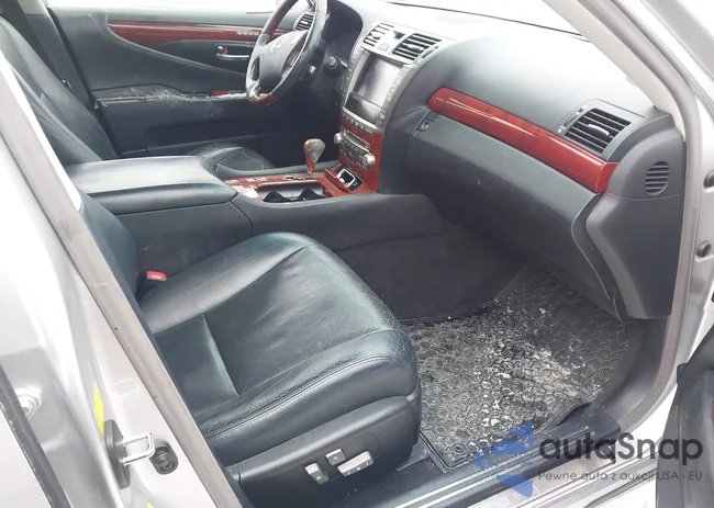 JTHCL5EF3B5011920: 44276314