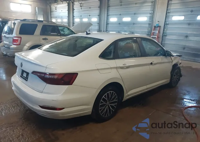 3VWCB7BUXLM023333: 44276417