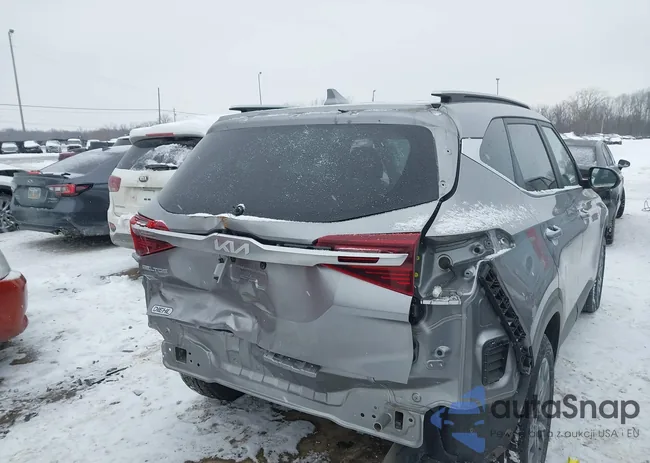 KNDEU2AA2N7306743: 44276470