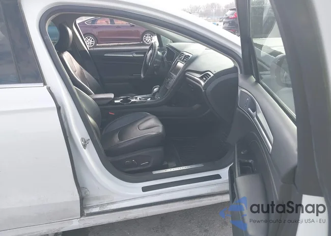 3FA6P0K94GR179791: 44276579