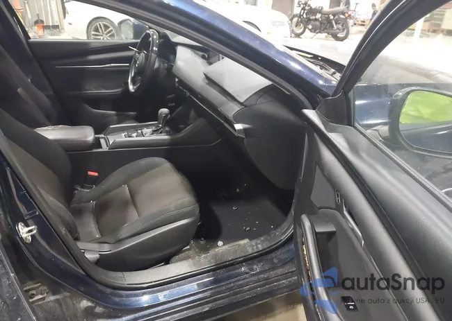 3MZBPABL5KM111321: 44276589