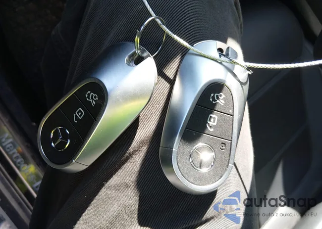 W1NKM4HB6RF212365: 44276625