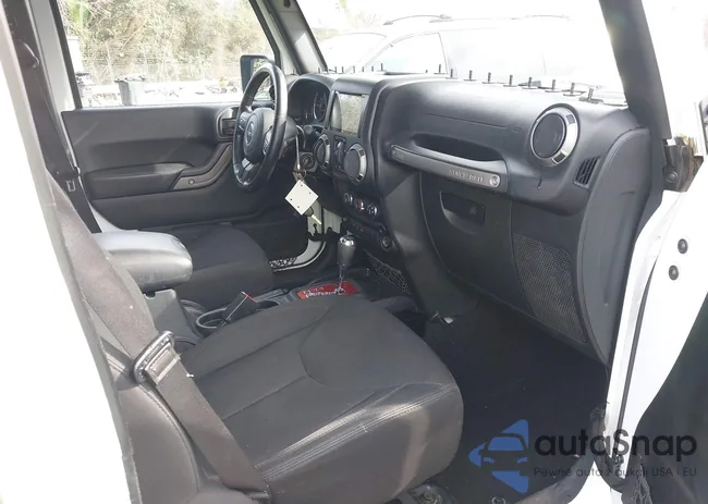 1C4BJWDG6GL242753: 44275750