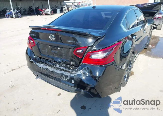 1N4AL3AP0JC236260: 44277131