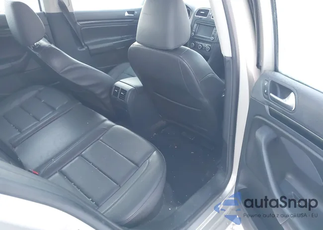 3VWPL7AJ8DM664150: 44277304