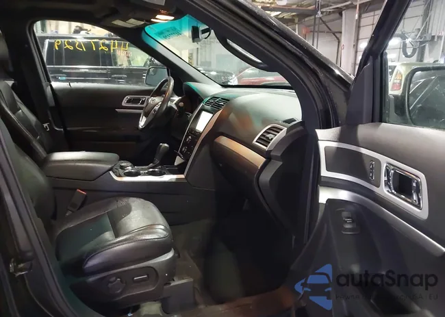 1FM5K8D88FGA25951: 44277329