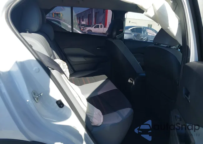 3N1CP5DV5PL501509: 44277332