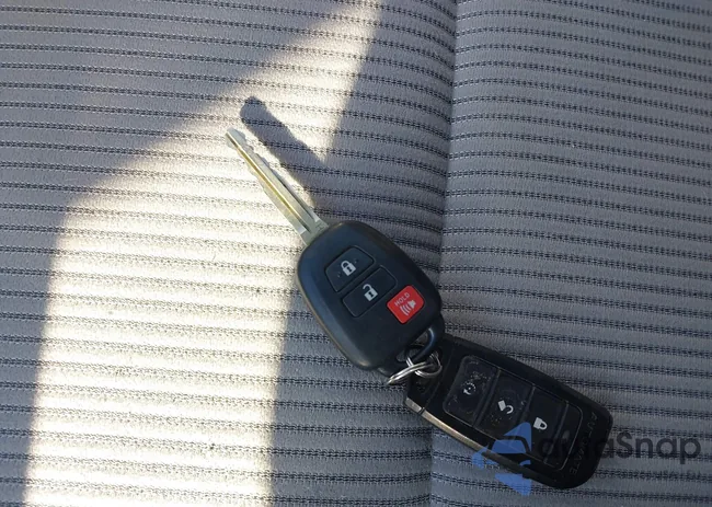 JTMBFREV2FD149768: 44277414