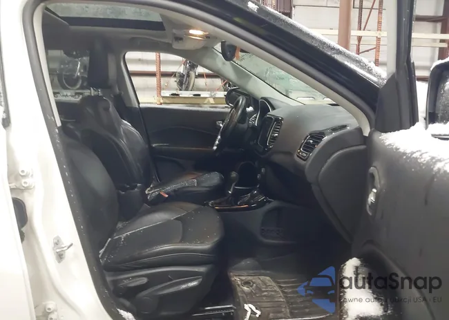 3C4NJDCB5HT661450: 44277446