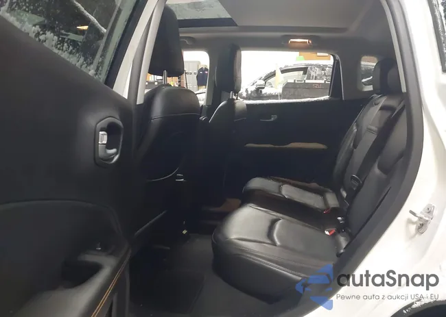 3C4NJDCB5HT661450: 44277446