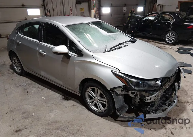 3G1BE6SM0JS653962: 44277501