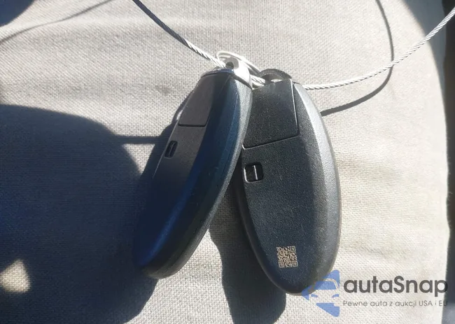 1N4AL3AP5HN330620: 44277539