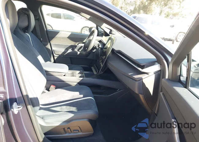 VCF1ZBU21PG002214: 44276727