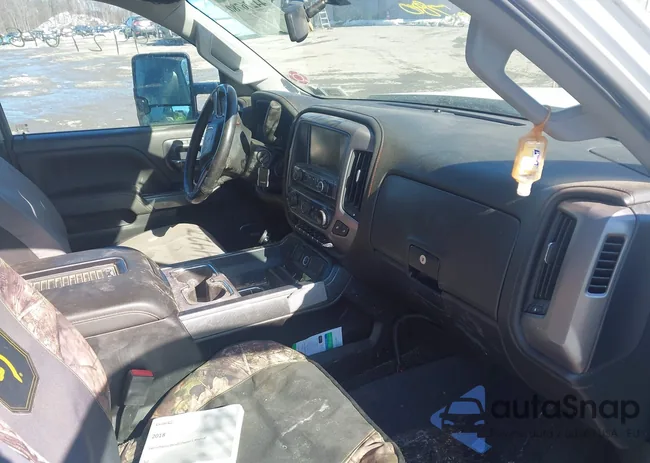 1GT12TEY0JF189424: 44276780